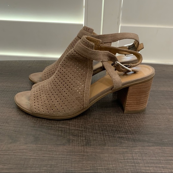 Franco Sarto Harlet 2 perforated leather sandal size 7.5 - Picture 9 of 14